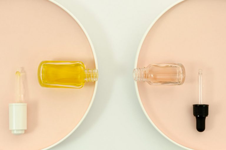 Serum vs. Oil: Decoding the Best for Your Skincare Routine